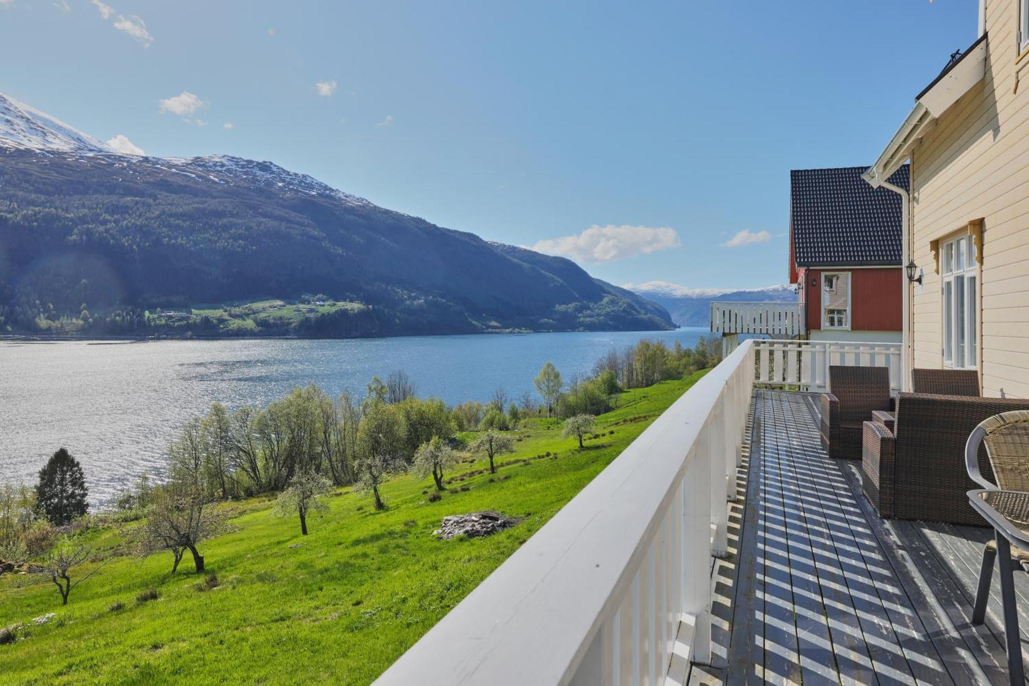Gamlehuset Rake Villa Stryn Eksteriør bilde