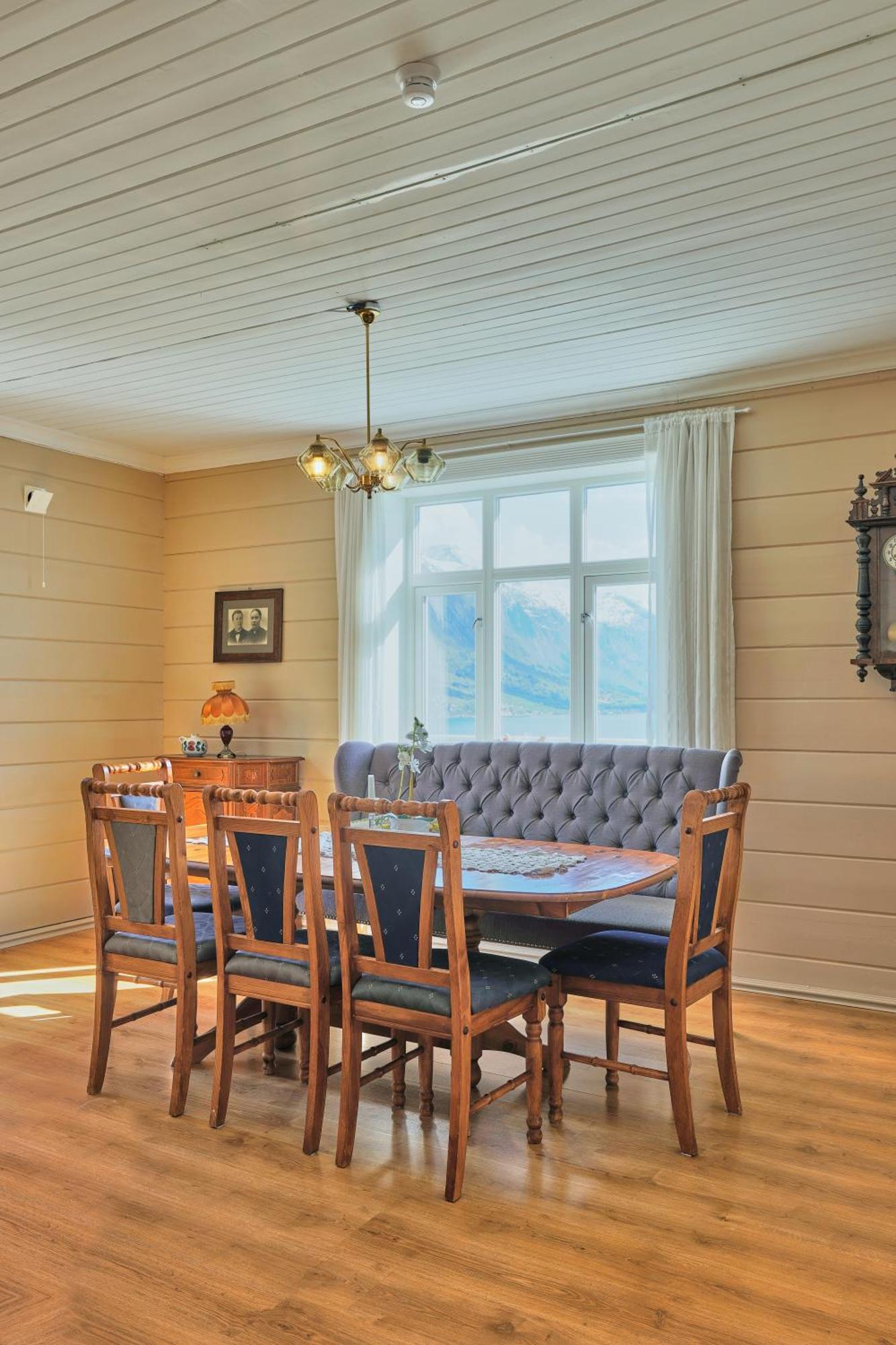 Gamlehuset Rake Villa Stryn Eksteriør bilde