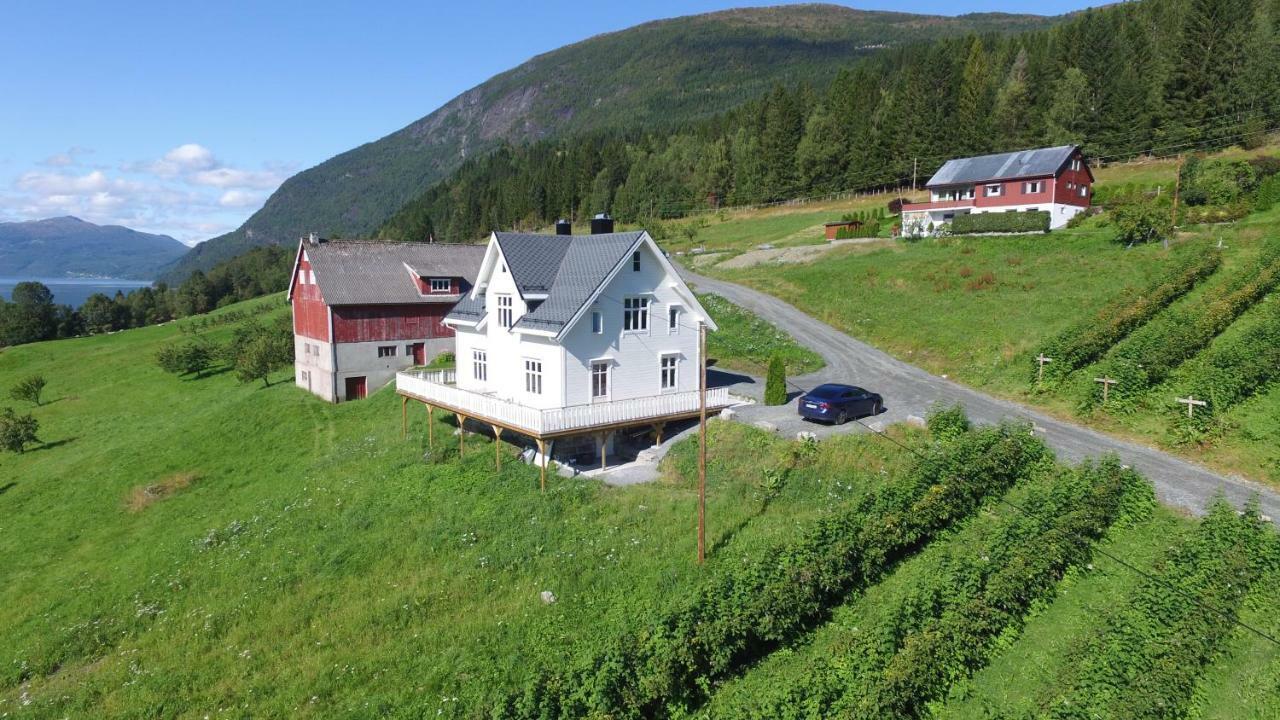 Gamlehuset Rake Villa Stryn Eksteriør bilde