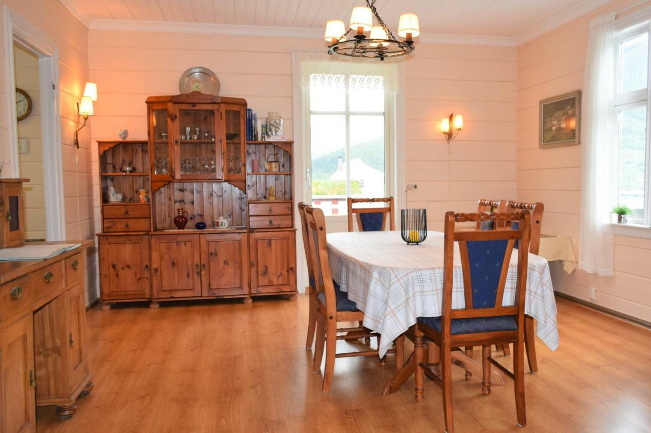 Gamlehuset Rake Villa Stryn Eksteriør bilde